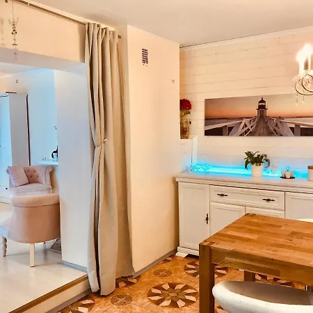 Cozy Free Parking Апартаменты *